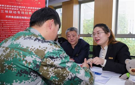 清远市举行2019年春季退役士兵和随军家属专场招聘会 - 广东省退役军人事务厅