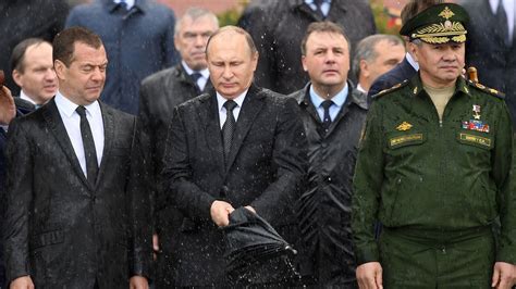 首提“军事回应”俄乌危机，普京要做两手准备反制西方国家打压？_凤凰网视频_凤凰网