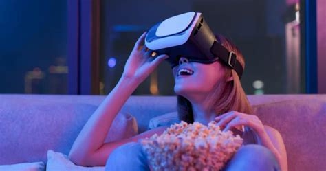 沉浸式看电影，周末一起来吗？还能玩VR游戏—广州乐客VR体验馆加盟