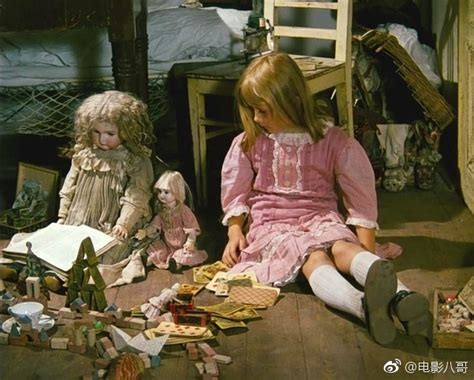 黑暗系爱丽丝图片