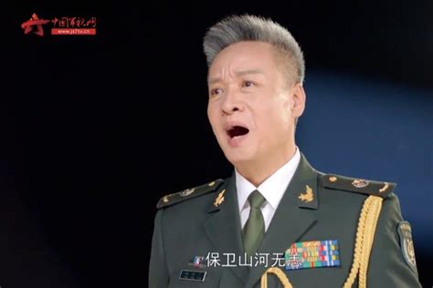 阎维文倾情演唱《退役军人之歌》，献给战友的歌！
