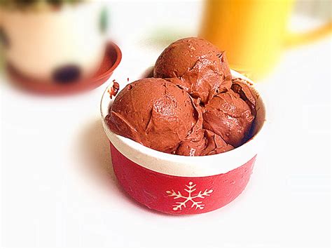 巧克力冰激凌的做法_冰淇淋_下厨房