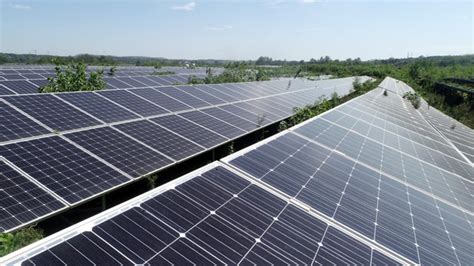 太阳能光伏上市企业(太阳能光伏行业龙头企业) - 太阳能光伏板