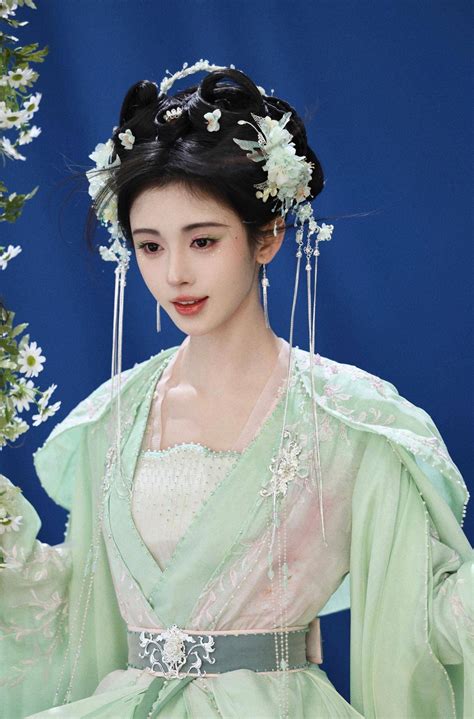 温柔绿色古装头像女生
