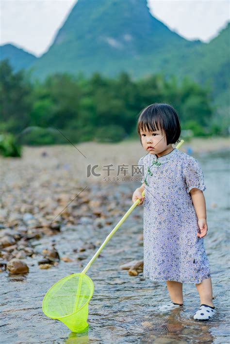 小孩沙滩玩水,海边玩水,农村玩水(第2页)_大山谷图库
