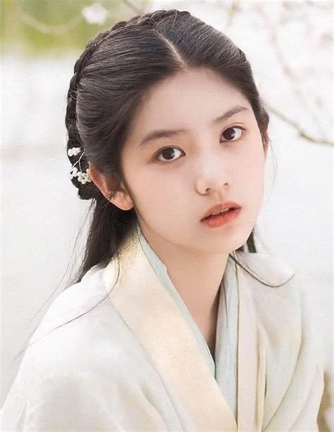 张靖怡图片