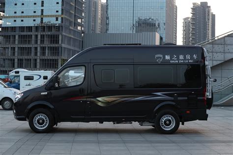 CXF5041XLJEQ6型旅居车(东风御风)-房车系列-程力新富襄阳汽车股份有限公司