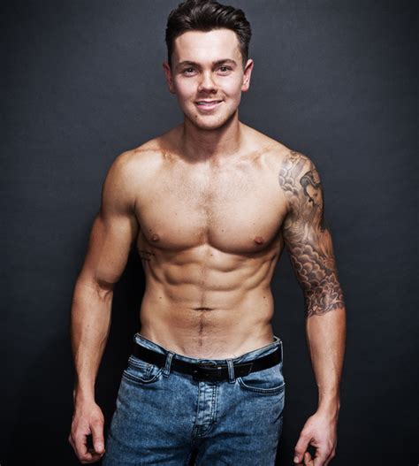 Gay Spy: Dancing on Ice star Ray Quinn shows off sexy new body ...