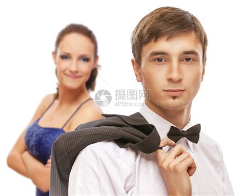年轻漂亮的优雅夫妇穿西装和领结的男子与穿着高清图片下载-正版图片503093965-摄图网