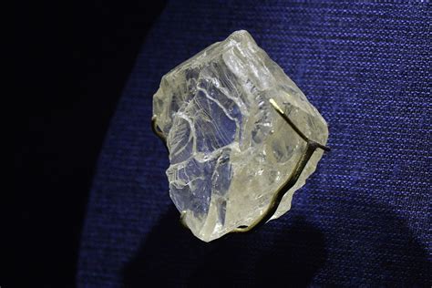『全球一周』全球第二大钻石原石将于春季拍卖：估价超过3000万美元 | iDaily Jewelry · 每日珠宝杂志