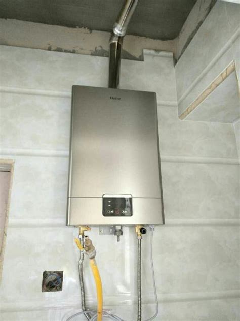 帅康热水器显示e1故障代码的意思：显示“E1”故障为漏电保护，表明热水器漏电故障。