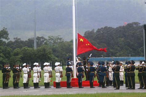 香港市民参观驻港部队军营_图片中国_中国网