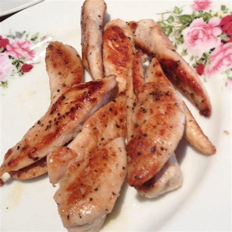 【煎鸡胸肉的做法步骤图，煎鸡胸肉怎么做好吃】贝贝Bunny_下厨房