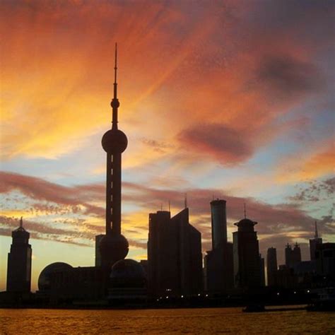 上海旅游十大必去景点有哪些？看看上海景点排名前十的名单就知道了。_出去玩玩吧