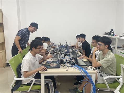 大数据技术专业（高职、学制三年）-信息工程学院