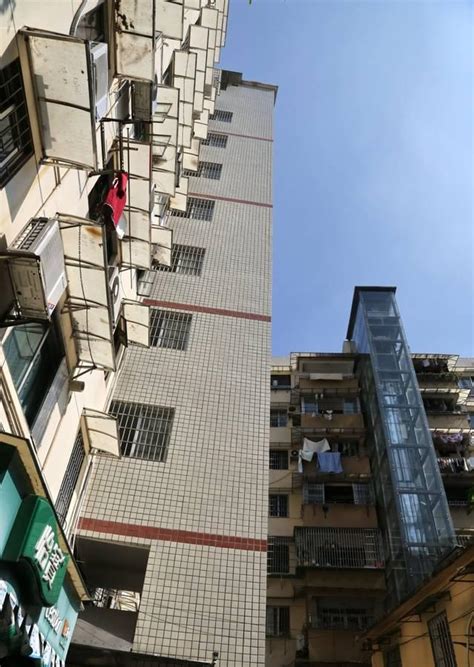 老小区加装电梯项目恢复施工了，老人们念叨着“等有了电梯……”_武汉_新闻中心_长江网_cjn.cn