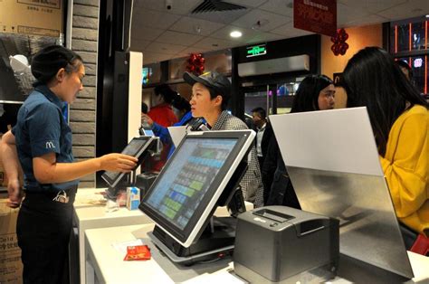 益阳首家麦当劳单日营业额破10万 新开店铺排名首位_湖南频道_凤凰网