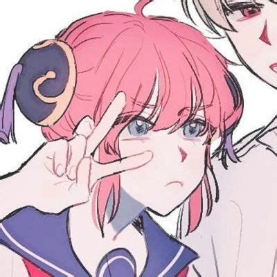 甜美女生头像比耶动漫