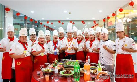 新东方厨师学校一年学费大概是多少_学厨师_陕西新东方烹饪学校