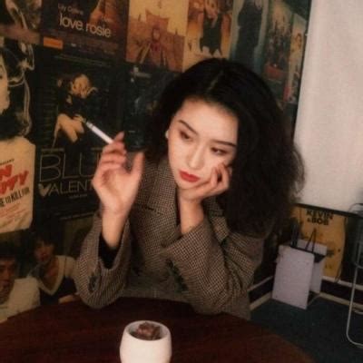 港风头像女生温柔