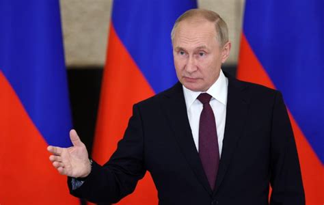 普京亲自签署法令，承认新领土入俄，四地领导人已齐聚俄罗斯|普京|俄罗斯|乌克兰_新浪新闻