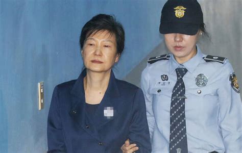 朴槿惠没能重获自由身 法院决定将其拘留期延长_手机凤凰网