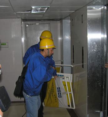 从乘客的角度看电梯维修保养的重要性-惠州拓兴电梯工程有限公司