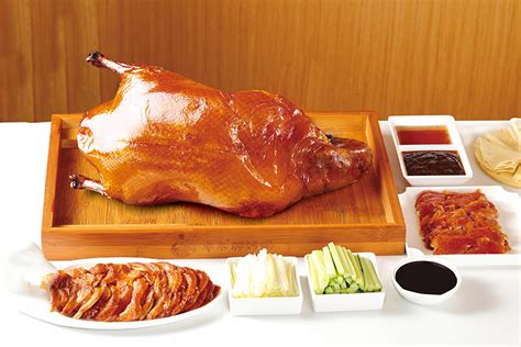 热烈祝贺《北京品鸭坊烤鸭》南阳三十店盛大开业！