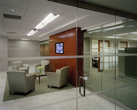 辉瑞公司总部-办公空间装修案例-筑龙室内设计论坛