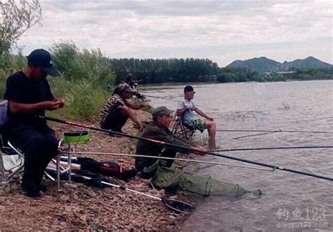 夏季水库钓鱼的经验和技巧（一）_钓鱼人必看
