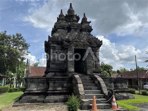 インドネシアの古都ジョグジャカルタのボロブドゥール寺院遺跡群の1つであるパオン寺院 - No: 23467069｜写真素材なら「写真AC」無料 ...