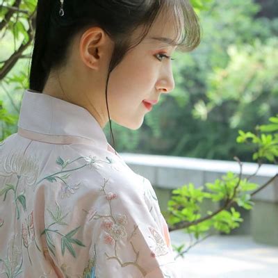 女生头像温柔汉服真人