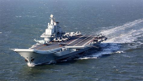 中国航母编队突破第一岛链 专家：已经形成战斗力|界面新闻 · 中国