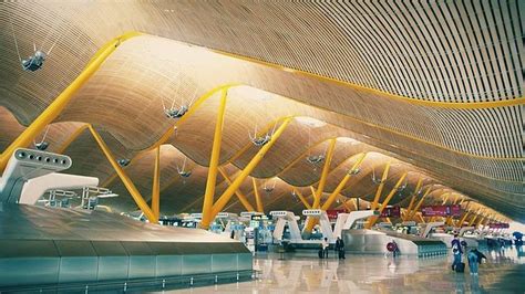 马德里机场，西班牙 竹制流线顶棚 建筑杰作！