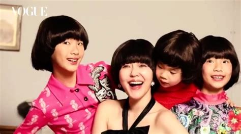 小S带三个女儿拍杂志封面，长女最美小女儿最可爱_时尚_环球网