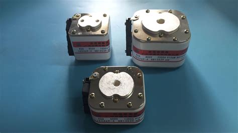 芬隆半导体快速熔断器用于有轨电车_熔断器_广州芬隆电器有限公司