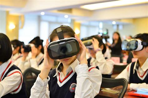 5G+VR沉浸式智慧教室让学习更有趣 - 萌科教育
