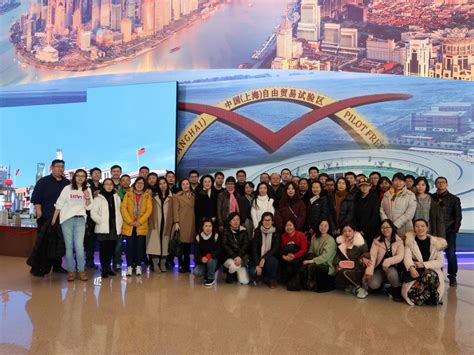 文化和旅游部人才中心党委组织全体人员参观“伟大的变革——庆祝改革开放40周年大型展览”
