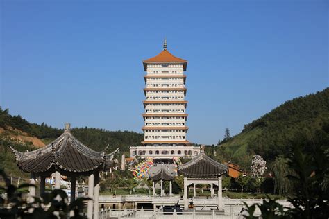 大觉寺的白塔高清图片下载_红动中国