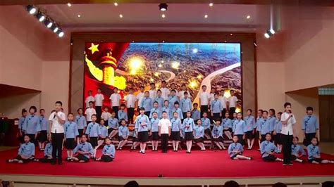 中学生少年中国说朗诵ppt模板_卡卡办公