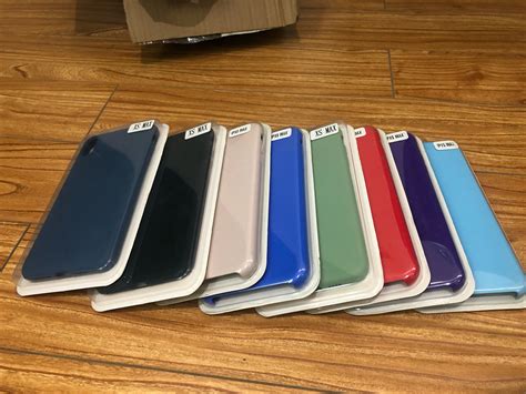苹果xs max液态手机壳，全新未拆封，出口品质，清货处理，每个颜色只有一款，部分颜色有多个，十块钱包邮，有需要的朋友吗！