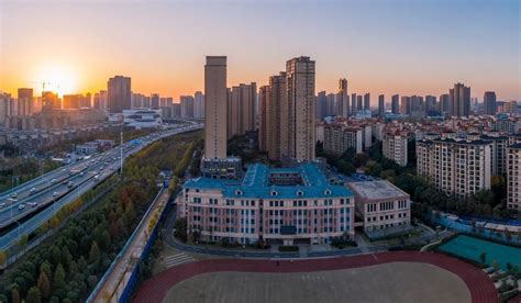 武汉市汉铁高级中学校园风采--湖北文明网
