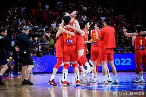 为姑娘们加油！中国女篮今天将争夺2022年女篮世界杯冠军_北晚在线