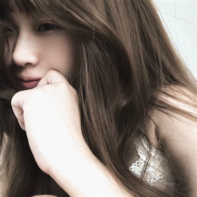 女生头像温柔松弛
