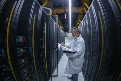 江西九江：中国电信中部云计算大数据中心投入运行-人民图片网