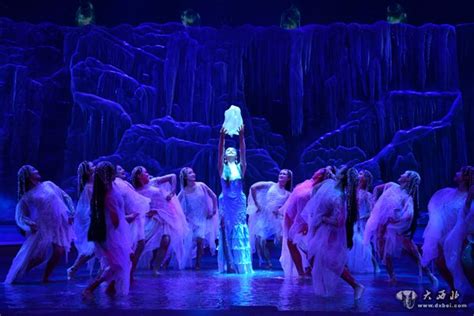 大型史诗歌舞剧《大地颂歌》在京上演，唱响十八洞村脱贫路上真实人物故事_京报网