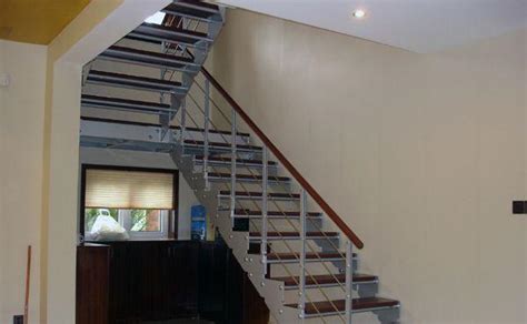 荣步楼梯厂家批发方管斜梁室内家装工程整体复式钢木楼梯承接工程-阿里巴巴
