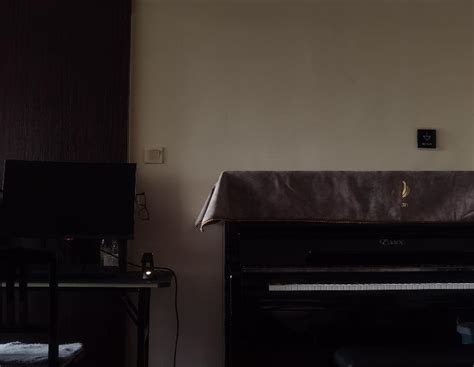 录音工作室电动钢琴近距离拍摄高清图片下载-正版图片503491946-摄图网