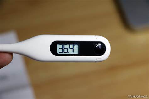 电子温度计37度是不是正常的温度(温度计一直显示37度是坏了吗)