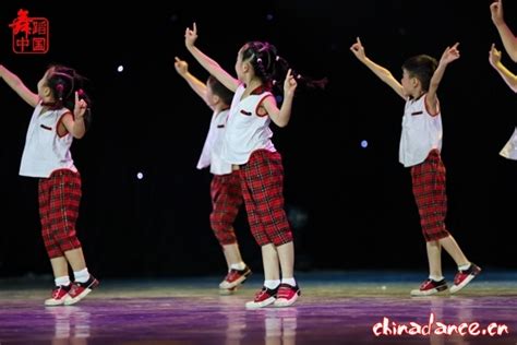 第七届全国电视舞蹈大赛少儿组《我们刚上一年级》 - 舞蹈图片 - Powered by Chinadance.cn!